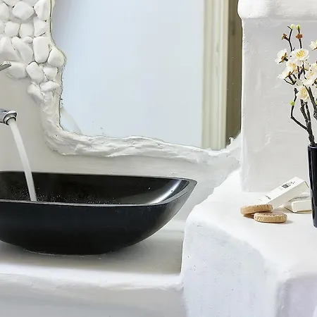 Landhuis Vista Mare Milos Provatas